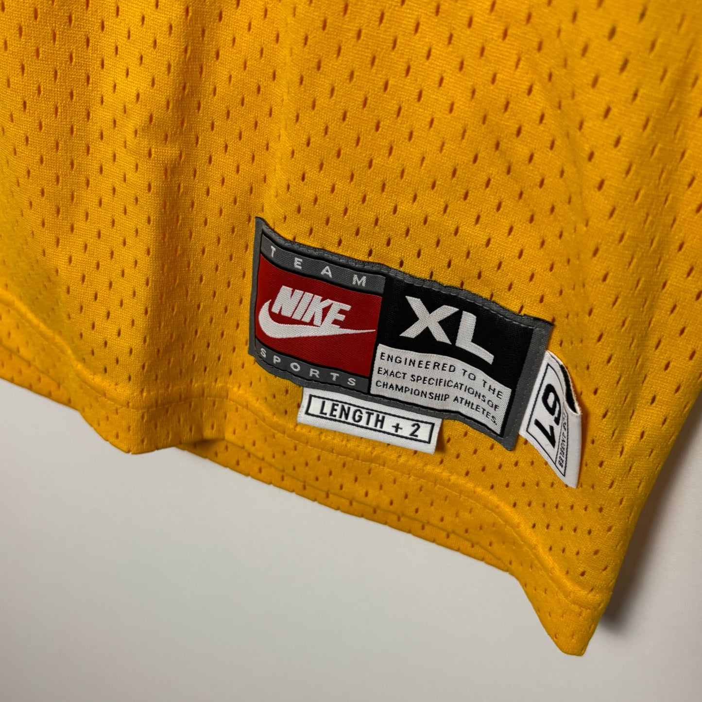 Vintage Nike 90s LA Lakers Kobe Bryant jersey XL