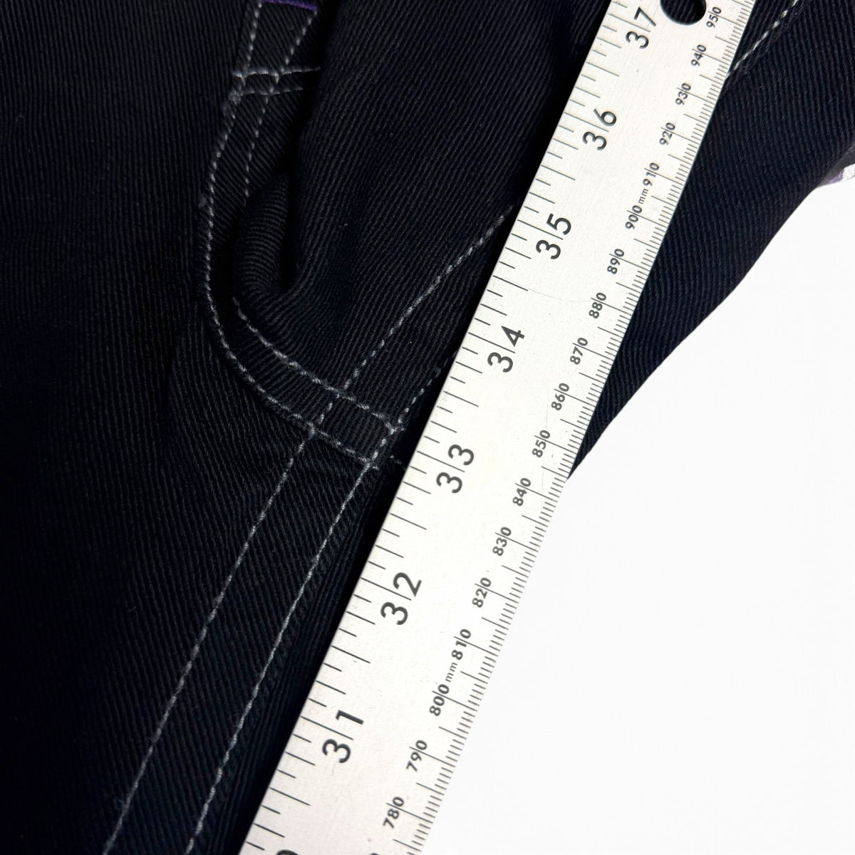 Eckō Unltd Black Embroidered Denim Pants NWT 38x33