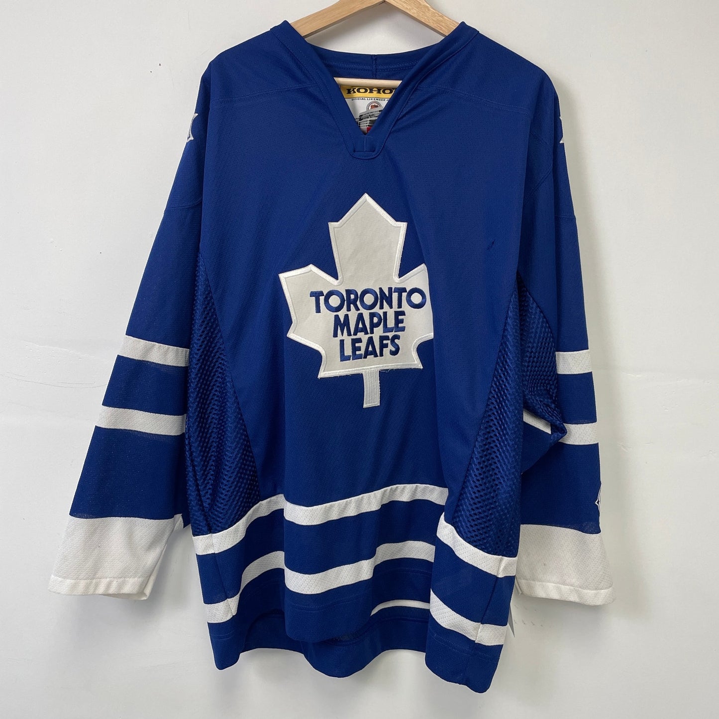 Vintage Toronto Maple leafs 90s hockey jersey L