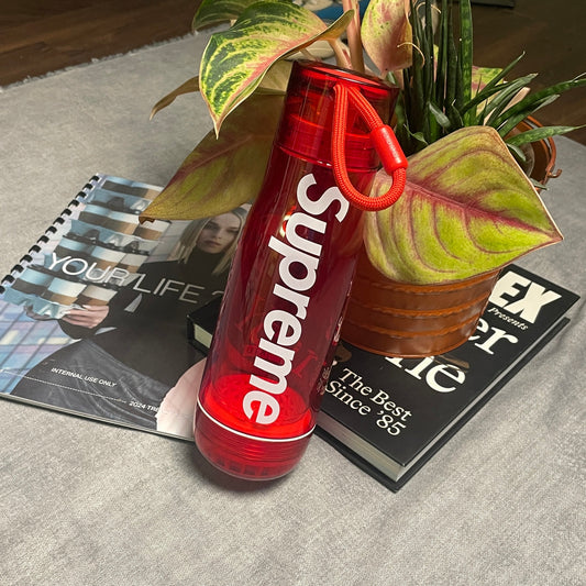 Supreme x Zoku core glass 18oz water bottle NEW