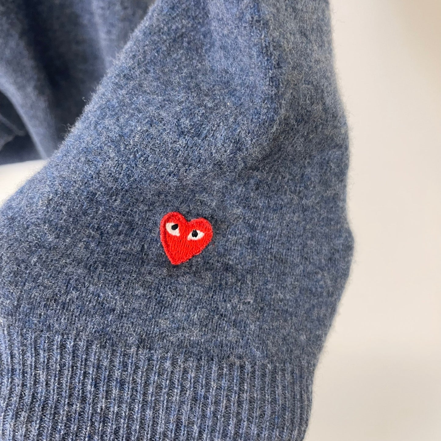 Comme Des Garçons Play heart-patch wool cardigan M