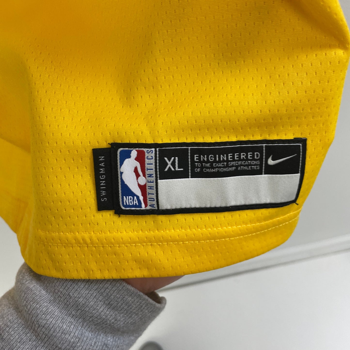 Warriors The Bay Gold Swingman Nike Jersey XL
