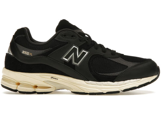 New Balance 2002r Black/Oat Size: 10.5
