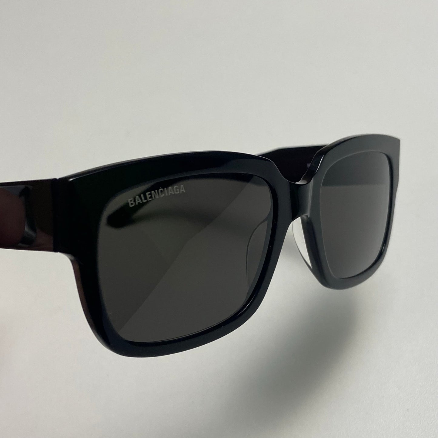 BALENCIAGA chunky sunglasses