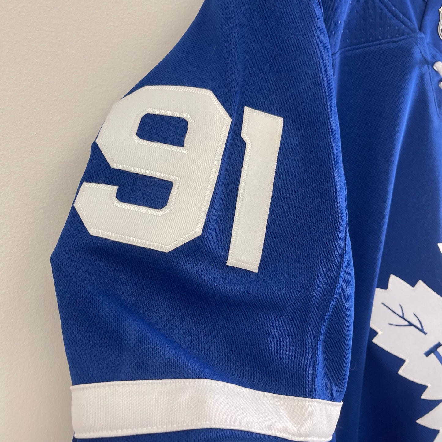 Toronto Maple Leafs Adidas Tavares jersey M