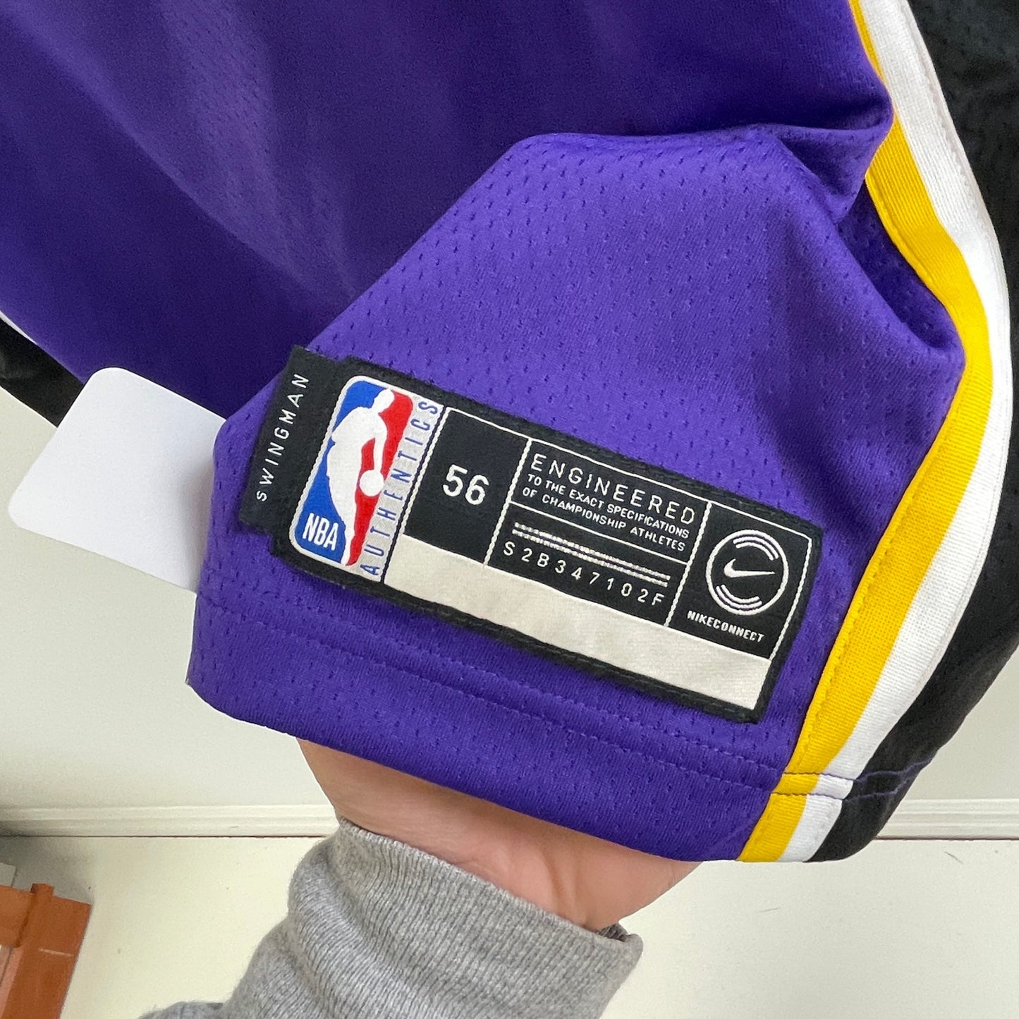 Nike LA Lakers Lebron Swingman Jersey XL