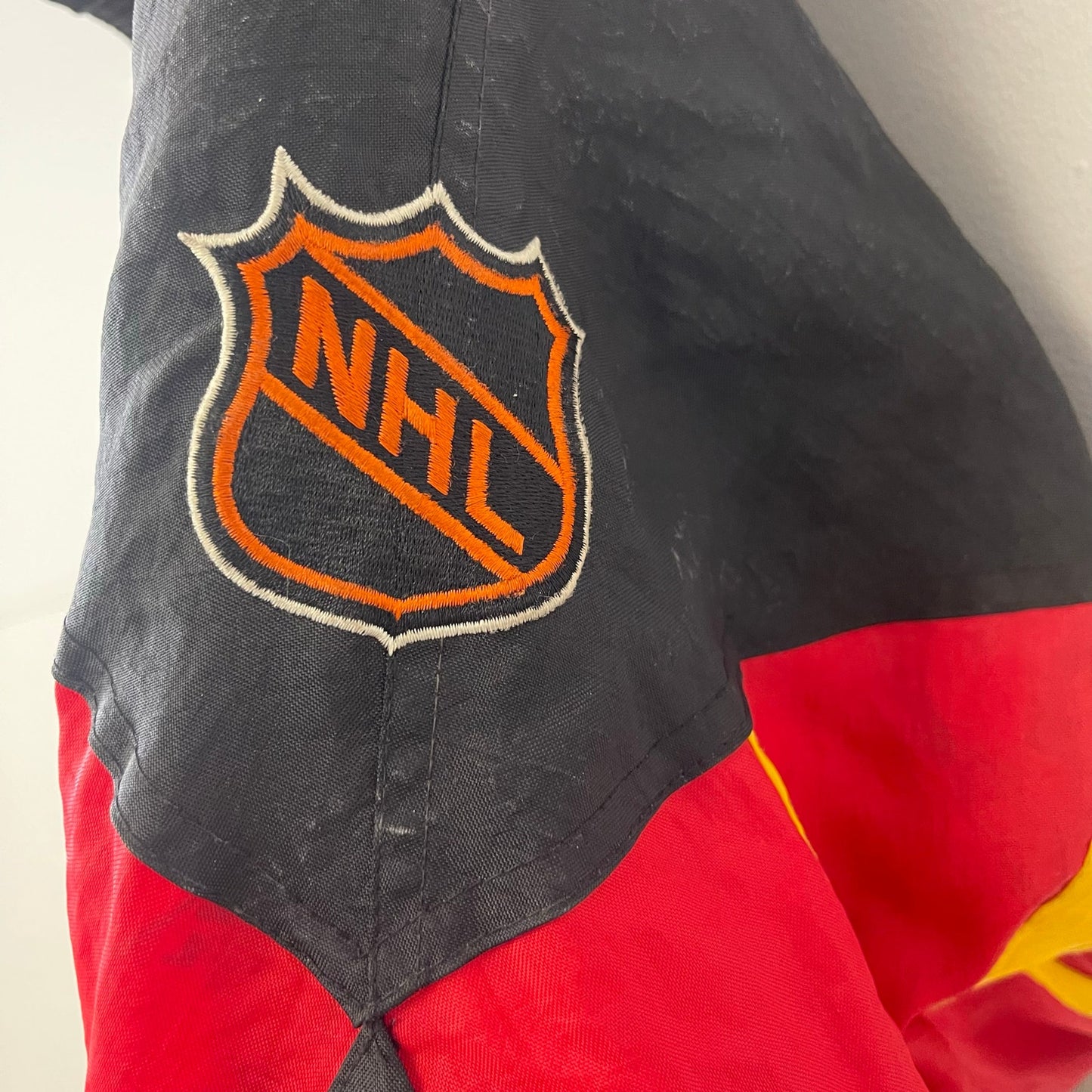 Vintage 90's Starter Vancouver Canucks jacket S