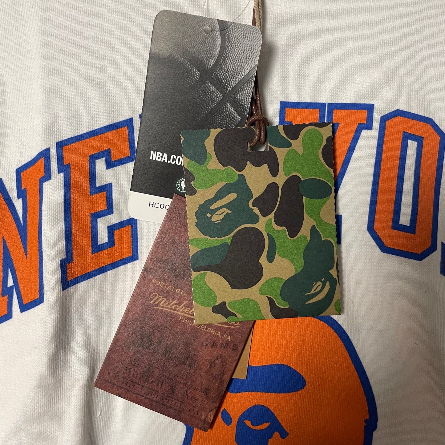 BAPE x Knicks Tee white NWT L