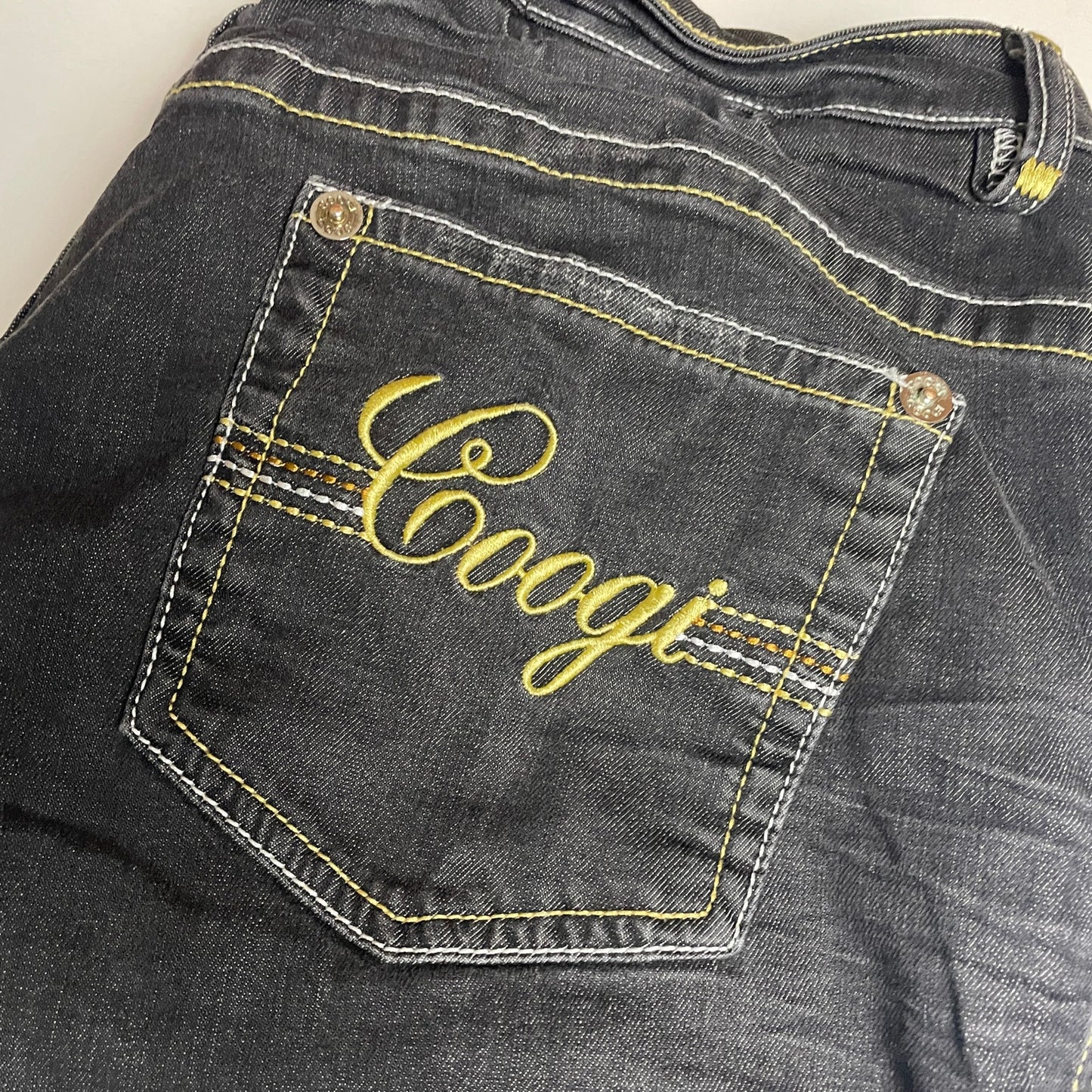 Coogi Y2K embroidered jeans 38