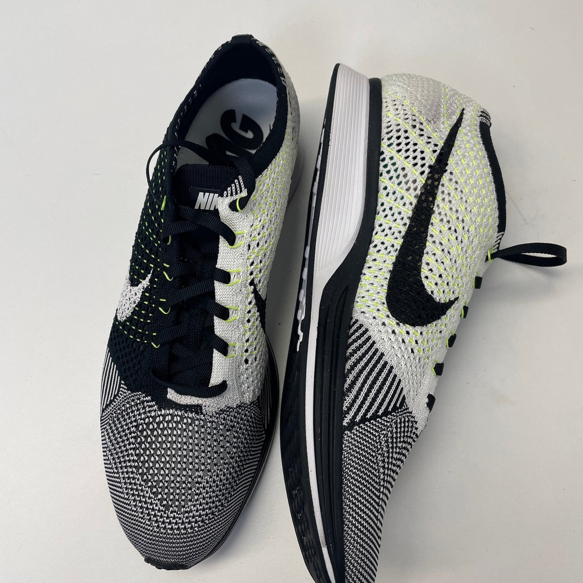 Nike Flyknit Racer Black 2014 size 11 NEW 526628-011
