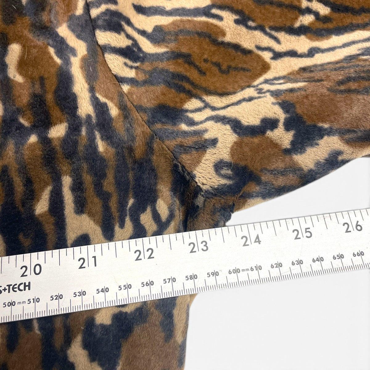Vintage Carhartt Treebark Camo Active Jacket L