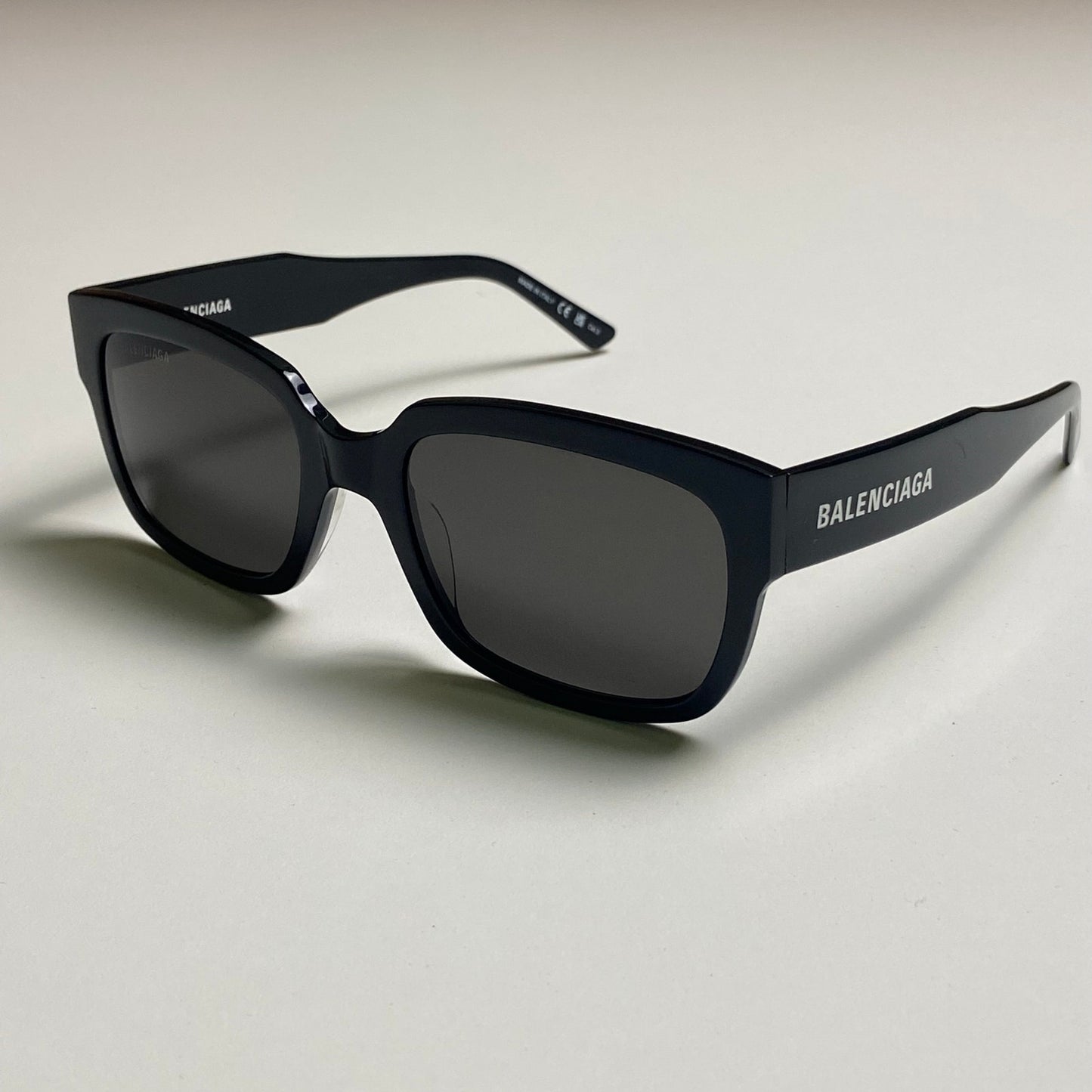 BALENCIAGA chunky sunglasses