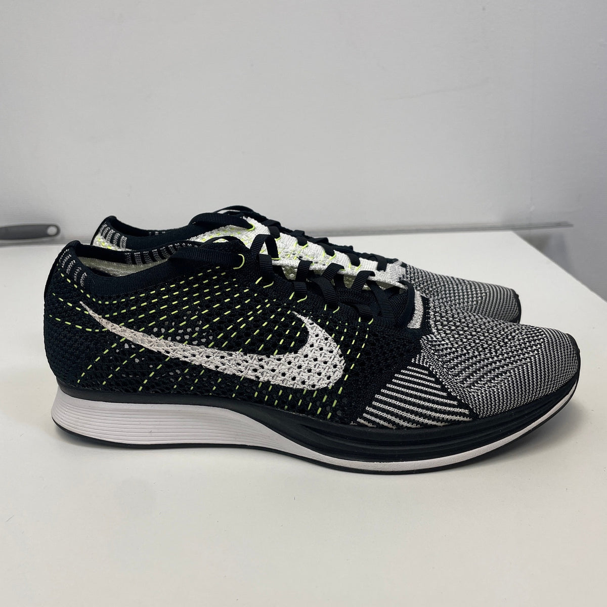 Nike Flyknit Racer Black 2014 size 11 NEW 526628-011