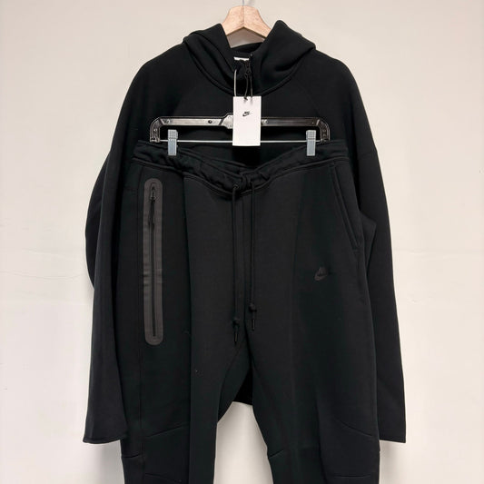 Nike Tech set Tracksuits Blac XL NWT