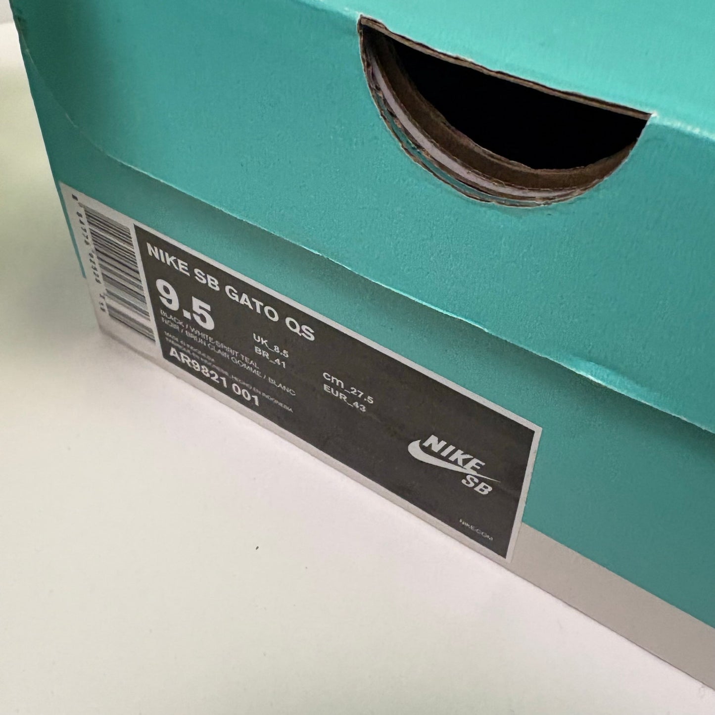 Nike Supreme SB Gato QS Trainer black gum 9.5