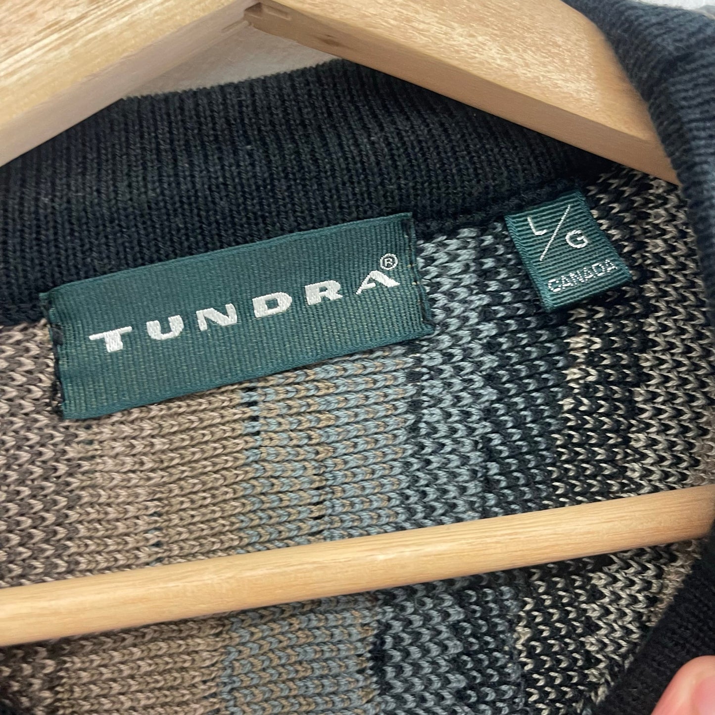 Vintage Tundra 3d knit coogi style earth tone sweater L