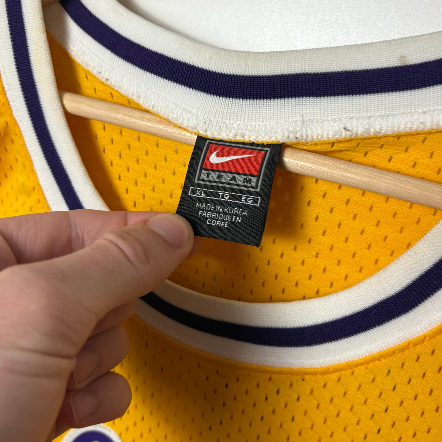 Vintage Nike 90s LA Lakers Kobe Bryant jersey XL