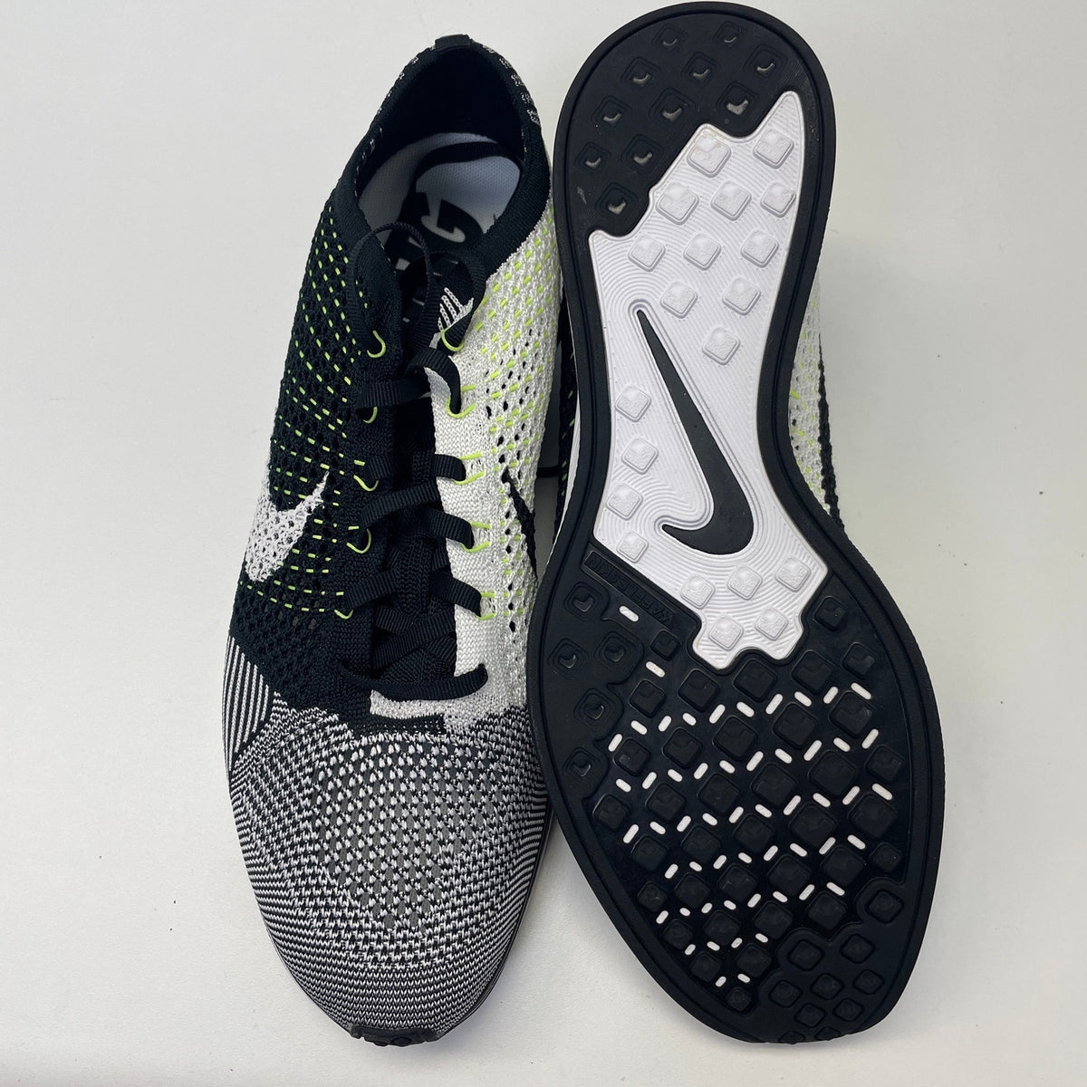 Nike Flyknit Racer Black 2014 size 11 NEW 526628-011