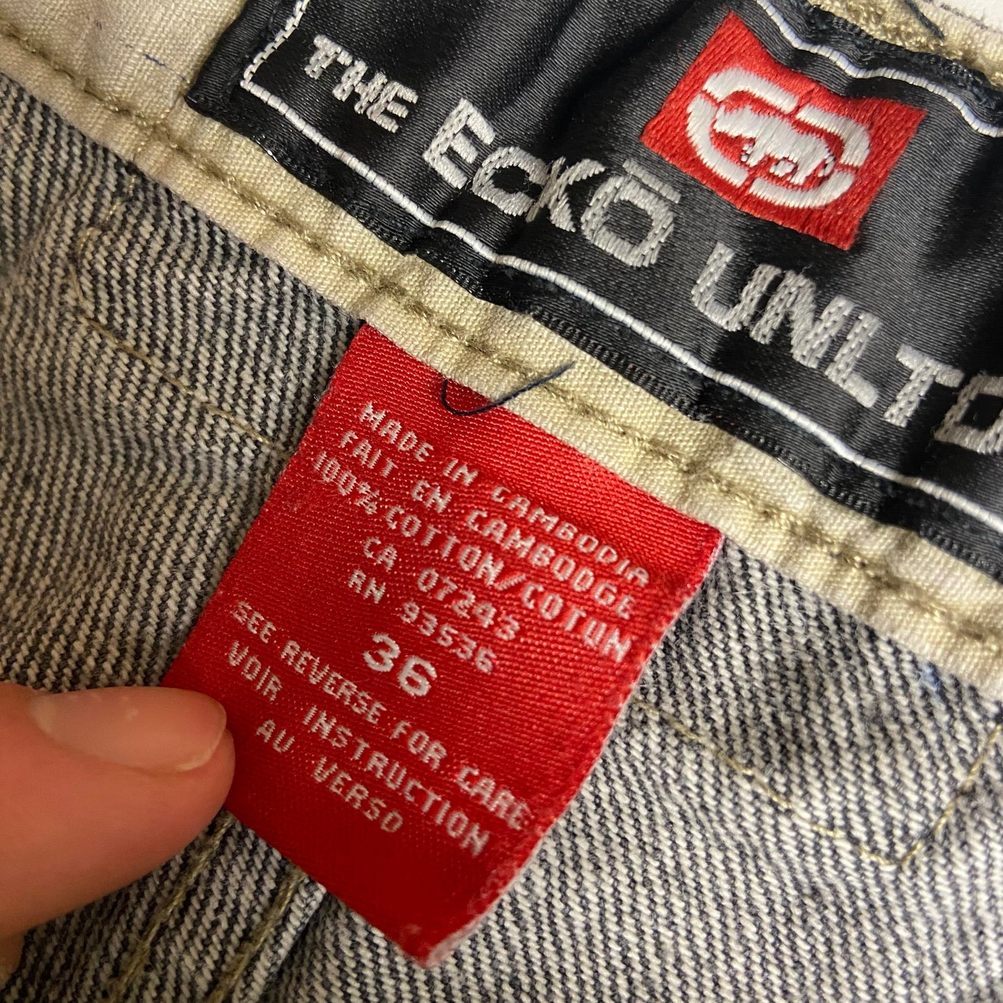 Y2K Ecko baggy cargo washed denim 36