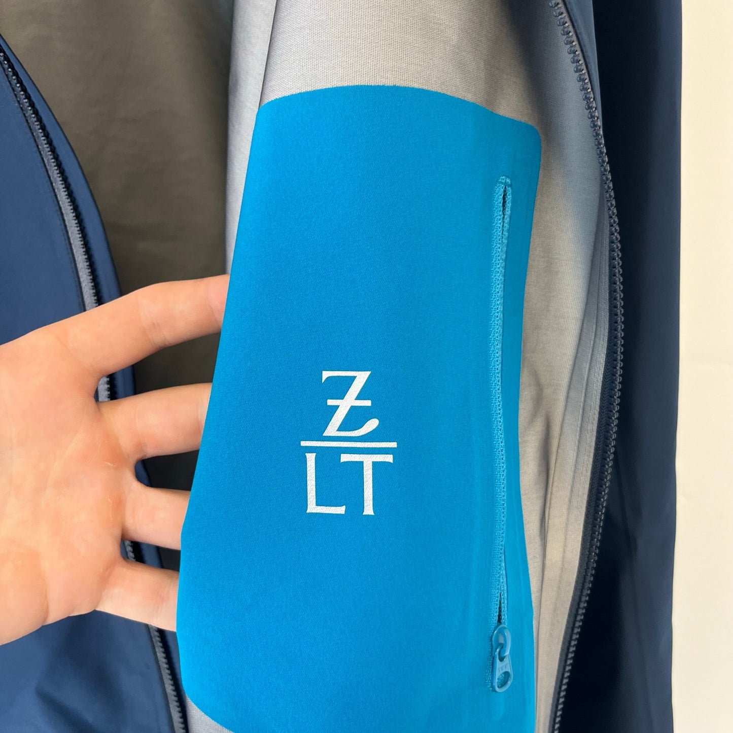 Arcteryx Zeta LT blue goretex windbreaker jacket XXL