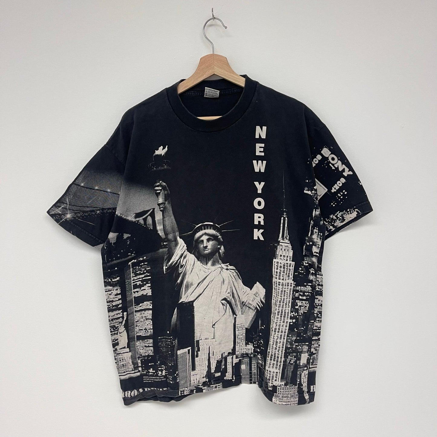 Vintage 90s NYC statue of liberty AOP tee shirt XL