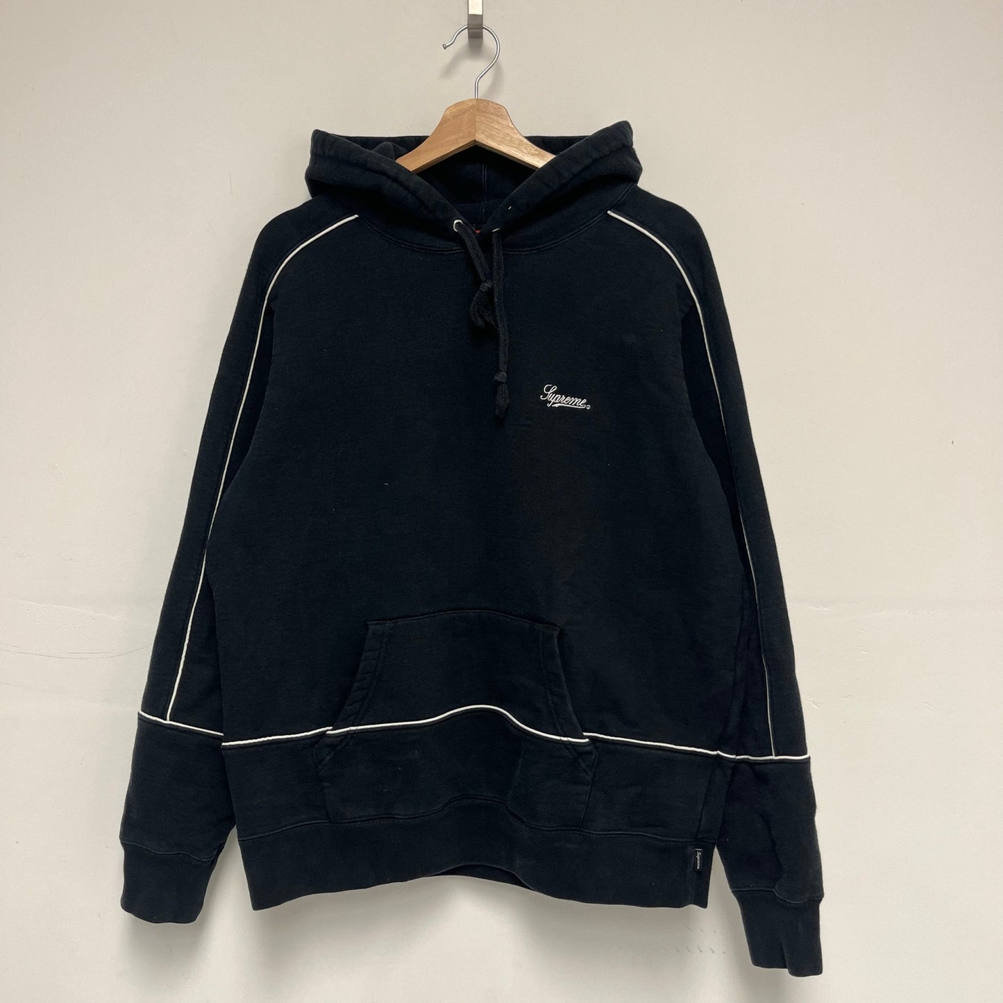 Supreme Black Piping Hoodie M