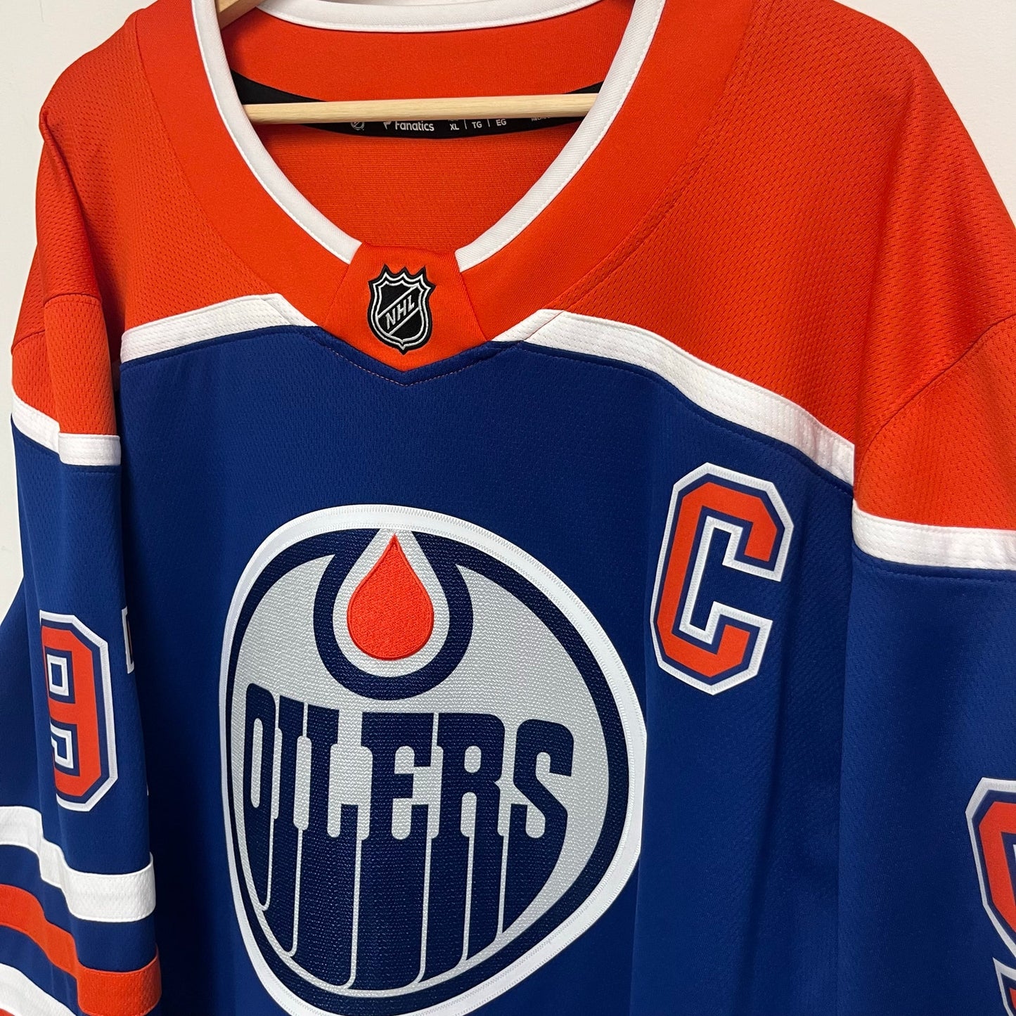 Connor McDavid Oilers Jersey XL