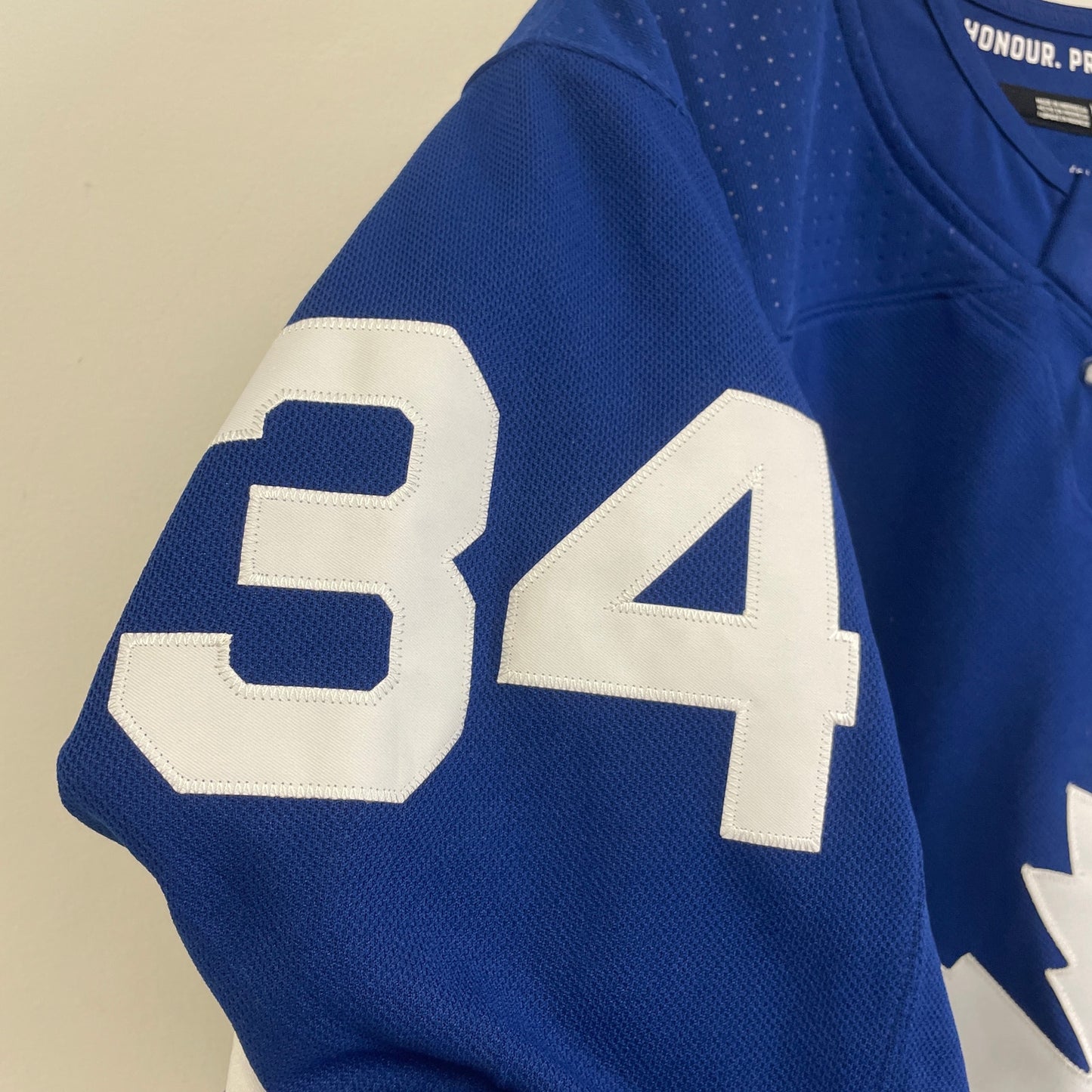 Toronto Maple Leafs Mathews Jersey adidas NWT 54