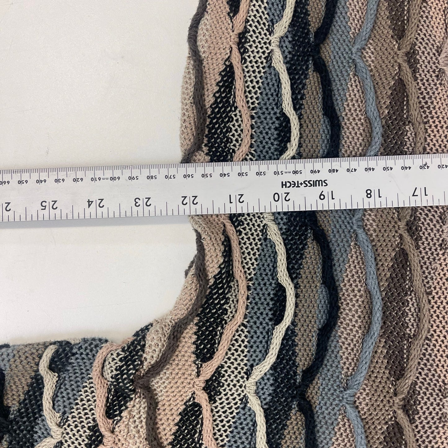 Vintage Tundra 3d knit coogi style earth tone sweater L